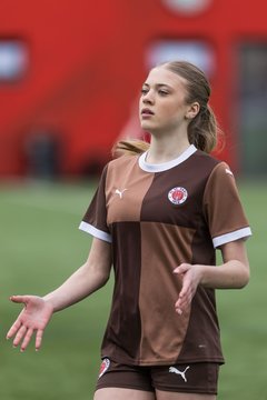 Bild 378 - wBJ FC St. Pauli - Walddoerfer SV : Ergebnis: 3:4